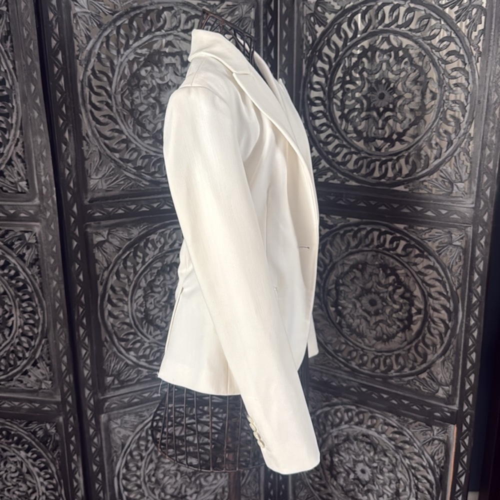 Express well made blazer classy white. like new. size 2 - Picture 7 of 10